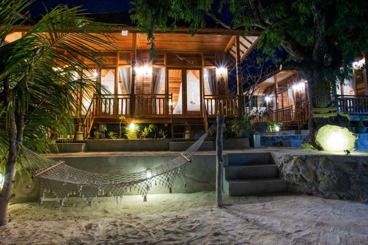 Wooden Beach Sunset Cottages Lembongan Extérieur photo