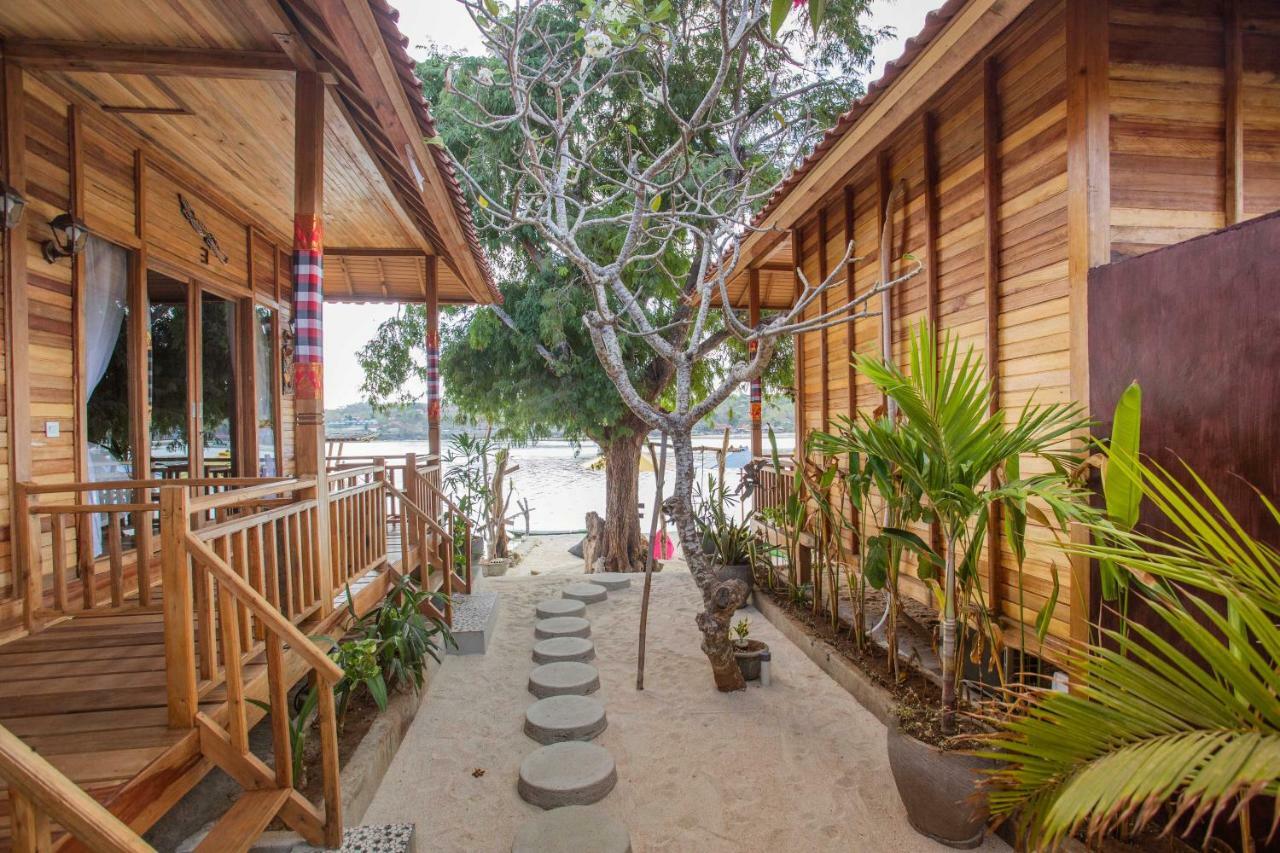 Wooden Beach Sunset Cottages Lembongan Extérieur photo
